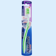 АКВАФРЕШ ЗУБ.ЩЕТКА 3 WAY HEAD СРЕДНЯЯ [AQUAFRESH]