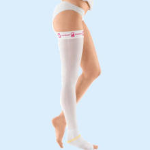Чулок антиэмболический на силиконовой резинке Mediven STRUVA 35 - белый932